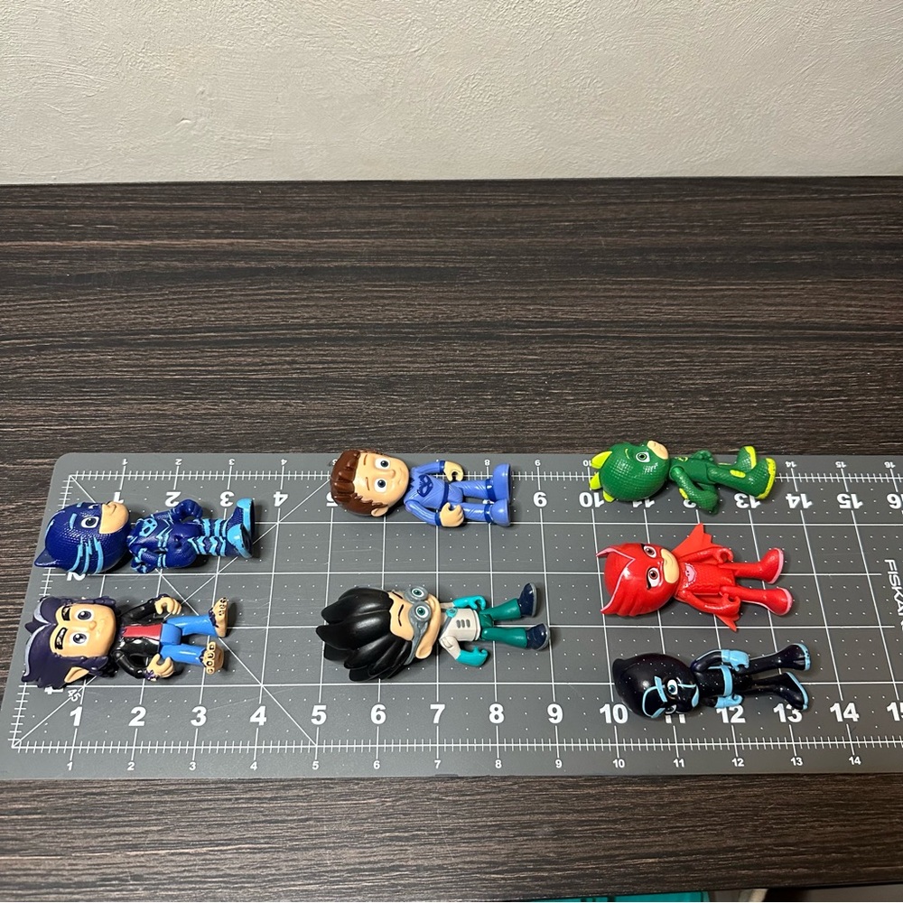 PJ Masks Vehicles and Figures Lot of 11 - Picture 10 of 10